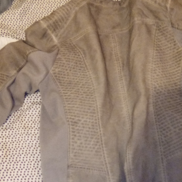 Jacket - Picture 3 of 3